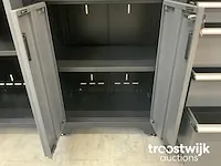 Werkbank met kasten en opbergruimte - afbeelding 3 van  17
