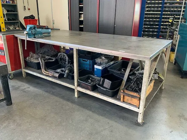 Werkbank met rvs blad - afbeelding 1 van  4