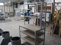 Werkbank opgebouwd uit magazijnstelling. afmeting 100 x 60. hoogte 188cm, exclusief materialen