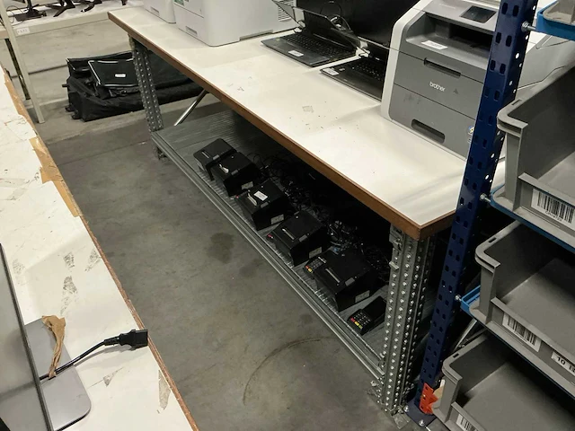 Werkbank - afbeelding 2 van  2