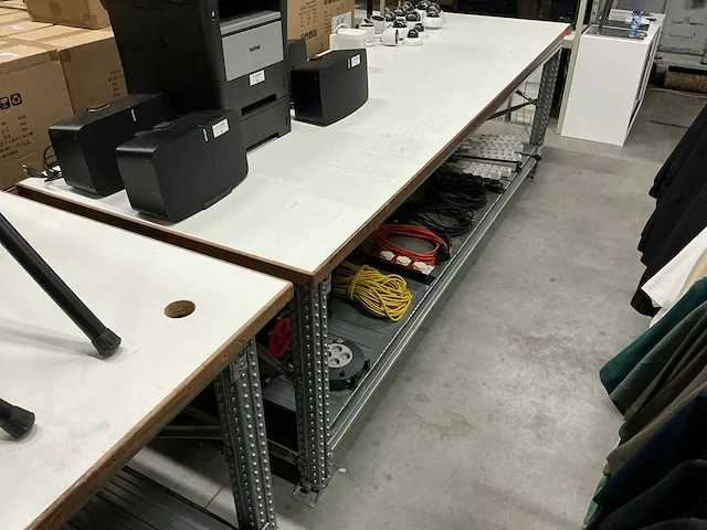 Werkbank - afbeelding 2 van  2