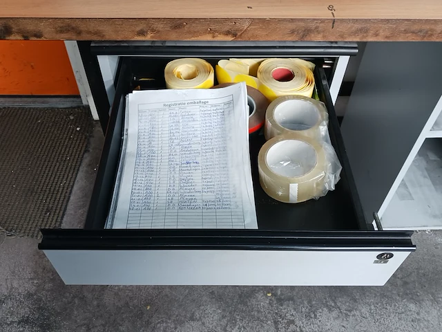 Werkbank - afbeelding 10 van  12
