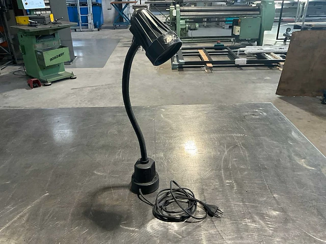 Werkbanklamp met magneet - afbeelding 1 van  2