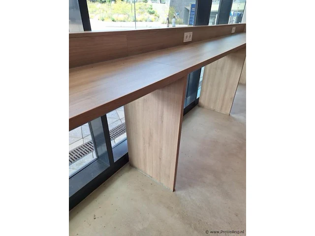 Werkblad met stopcontacten - 490x54x110 cm - afbeelding 3 van  6