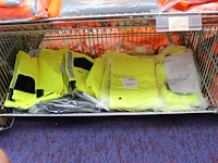 Werkbroeken diverse maten en uitvoeringen 15 stuks. excl. draadmand - afbeelding 1 van  2