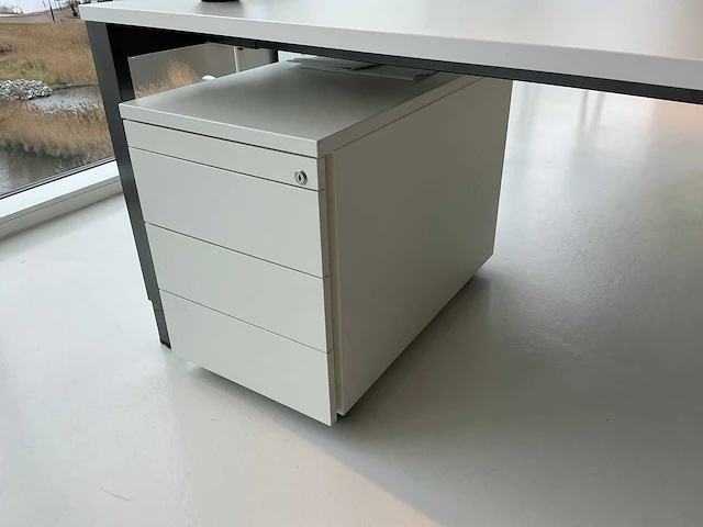 Werkeiland (4 bureau’s) (4x) - afbeelding 4 van  7