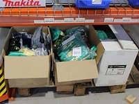 Werkhandschoenen in drie dozen w.o. showa en worktoolcenter. - afbeelding 1 van  3