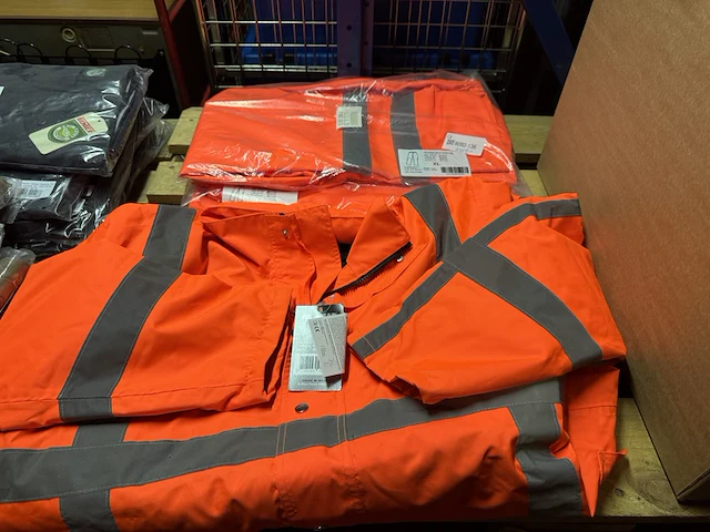 Werkjas (maat xl) en 2x werkbroek (maat l en xl) m-wear - afbeelding 1 van  4