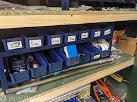 Werkkast met inhoud - afbeelding 49 van  85