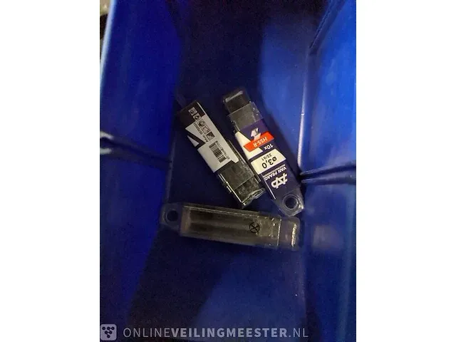 Werkkast met inhoud - afbeelding 56 van  85