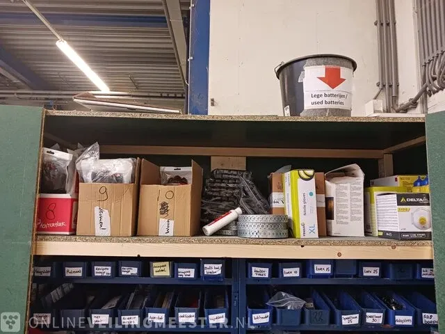 Werkkast met inhoud - afbeelding 11 van  85