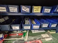 Werkkast met inhoud - afbeelding 71 van  85
