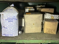 Werkkast / wandrek met inhoud - afbeelding 10 van  12