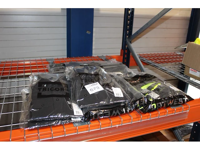 Werkkleding tricorp w.o. polo's, jas en broeken. - afbeelding 2 van  2