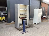 Werkplaats kast met inhoud - afbeelding 2 van  9