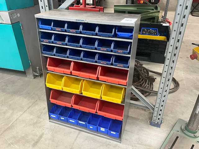 Werkplaatsinventaris - afbeelding 1 van  3