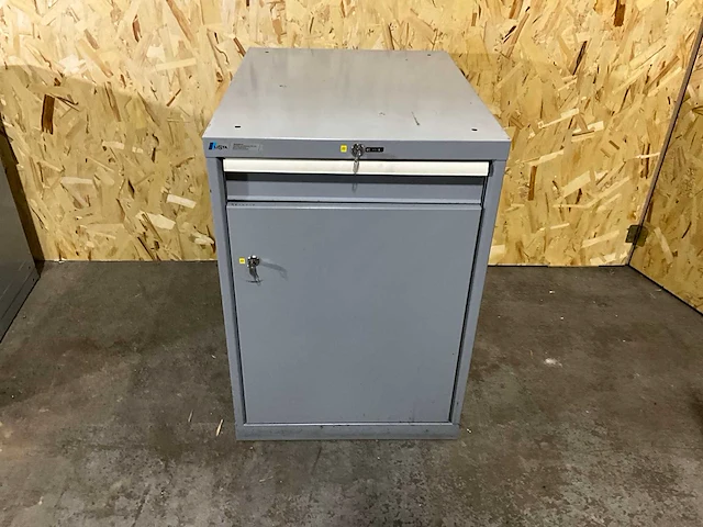 Werkplaatskast 58x73x80cm - afbeelding 1 van  3