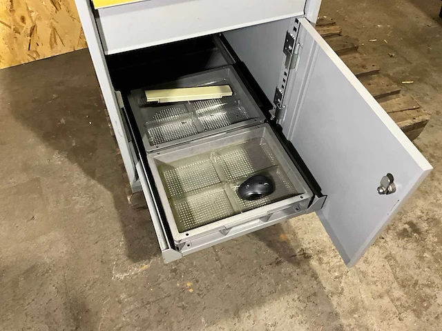 Werkplaatskast 58x73x80cm - afbeelding 4 van  4