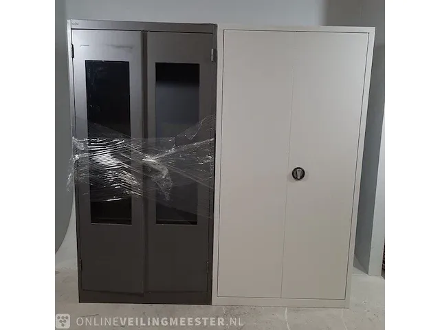 Werkplaatskast en vitrinekast - afbeelding 1 van  15