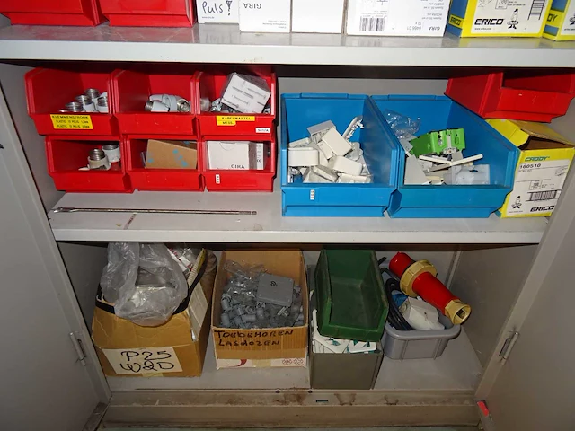Werkplaatskast met inhoud (9x) - afbeelding 8 van  34