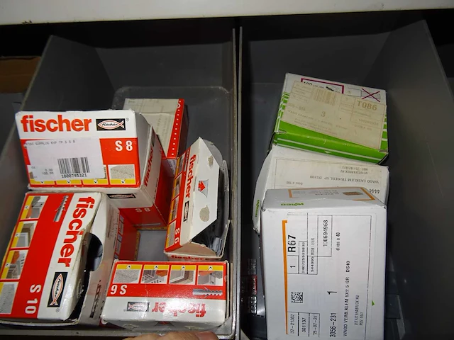 Werkplaatskast met inhoud (9x) - afbeelding 11 van  34