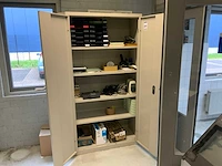 Werkplaatskast met inhoud - afbeelding 1 van  4
