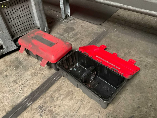 Werkplaatsmeubilair en -inventaris - afbeelding 7 van  28