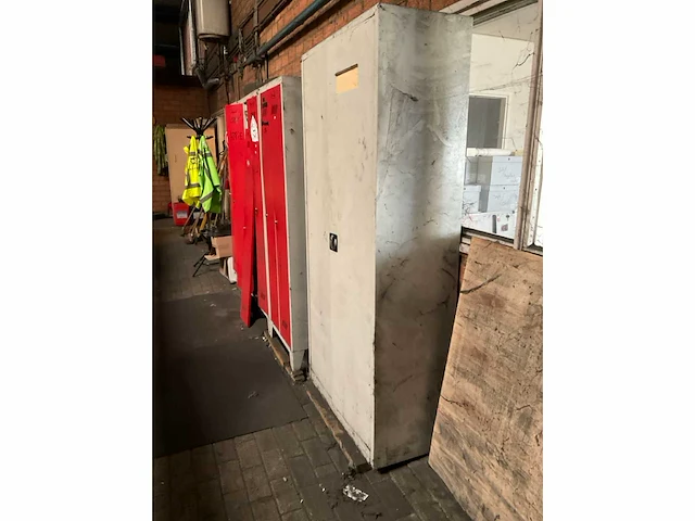 Werkplaatsmeubilair en -inventaris - afbeelding 8 van  28