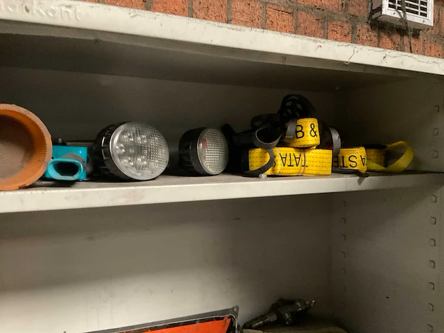 Werkplaatsmeubilair en -inventaris - afbeelding 11 van  28