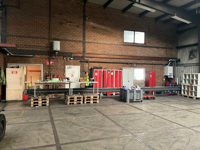 Werkplaatsmeubilair en -inventaris - afbeelding 1 van  28