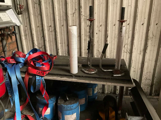 Werkplaatsmeubilair en -inventaris - afbeelding 16 van  28