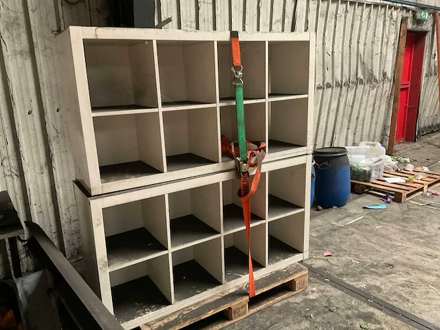 Werkplaatsmeubilair en -inventaris - afbeelding 17 van  28