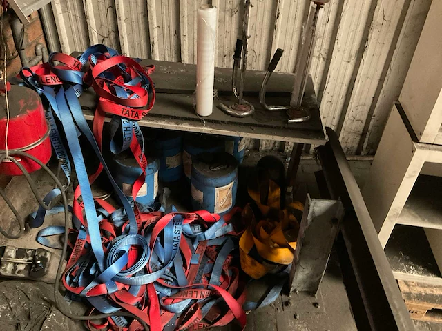 Werkplaatsmeubilair en -inventaris - afbeelding 20 van  28