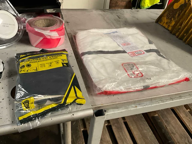 Werkplaatsmeubilair en -inventaris - afbeelding 27 van  28