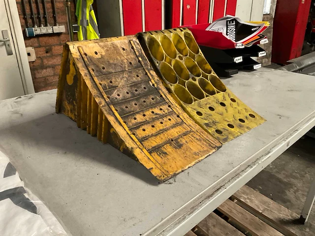 Werkplaatsmeubilair en -inventaris - afbeelding 28 van  28