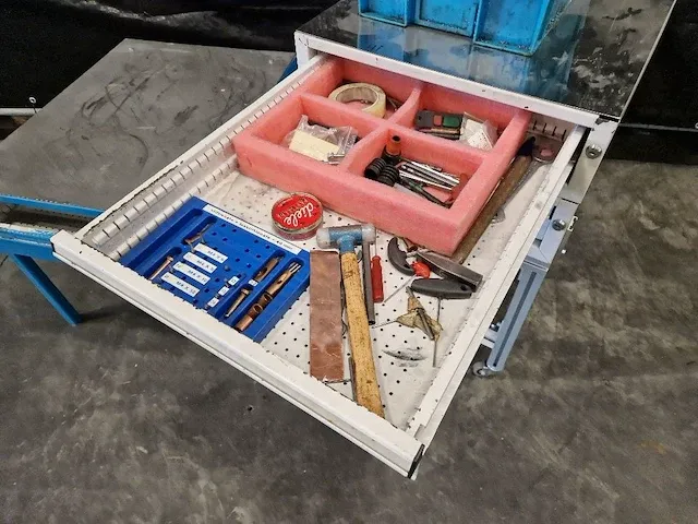 Werkplaatsmeubilair - afbeelding 5 van  8