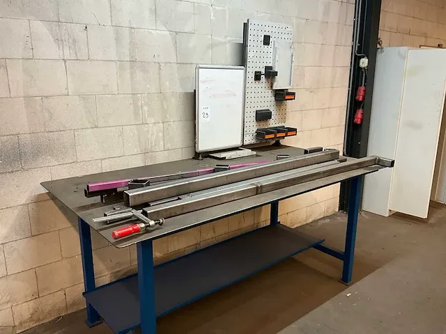 Werkplaatsmeubilair - afbeelding 1 van  3