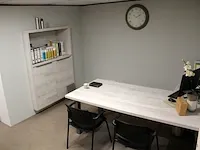 Werkplek met kastruimte