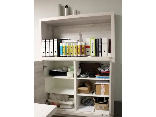 Werkplek met kastruimte - afbeelding 4 van  9