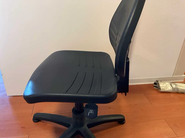 Werkstoel zithoogte 44-62cm - afbeelding 2 van  3