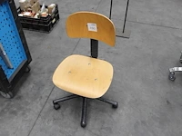 Werkstoel. - afbeelding 1 van  2