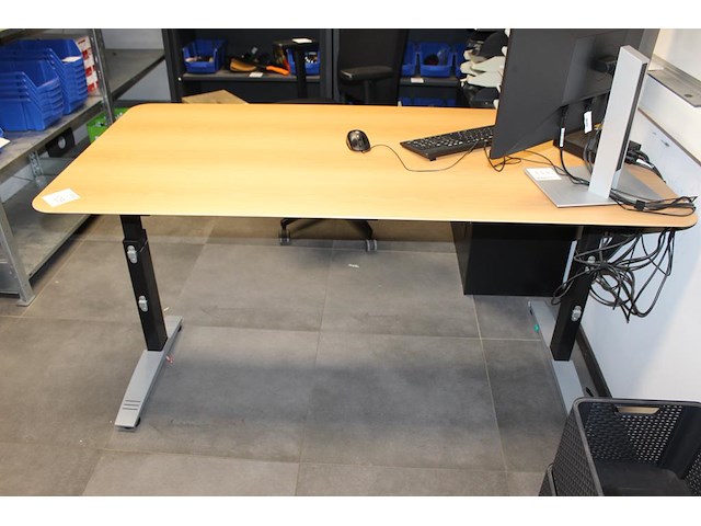 Werktafel 160 x 80 cm. in hoogte verstelbaar. - afbeelding 2 van  2