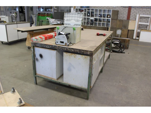 Werktafel 252 x 123 x 94 cm met metalen onderstel, deur, lade en onderplateau let op! exclusief genummerde... - afbeelding 4 van  4