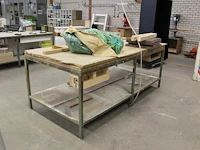 Werktafel 252 x 123 x 94 cm met metalen onderstel. let op! exclusief genummerde producten in en op werkban... - afbeelding 4 van  4