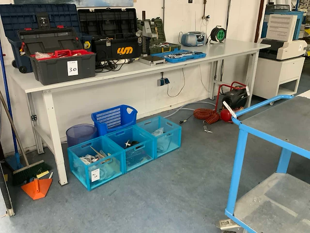 Werktafel (6x) - afbeelding 1 van  5