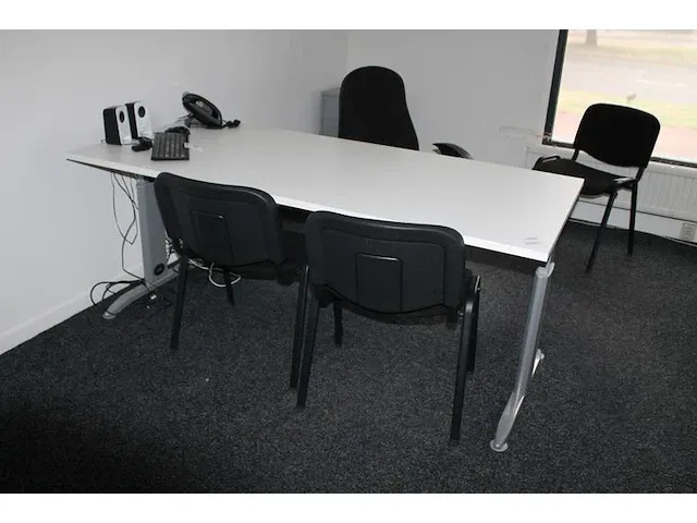 Werktafel. afmeting 180 x 80 cm. - afbeelding 1 van  2