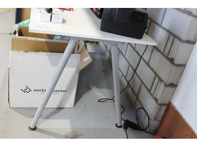 Werktafel ikea. in hoogte verstelbaar 180 x 80 cm. - afbeelding 2 van  2