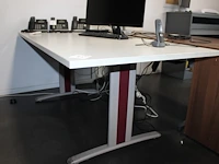 Werktafel met afmeting 180 x 90 cm. in hoogte verstelbaar. - afbeelding 2 van  2
