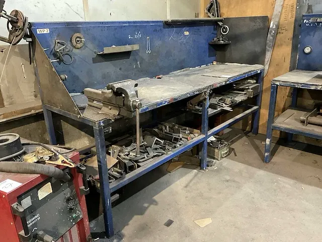 Werktafel met bankschroef - afbeelding 2 van  3