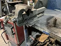 Werktafel met bankschroef - afbeelding 3 van  3